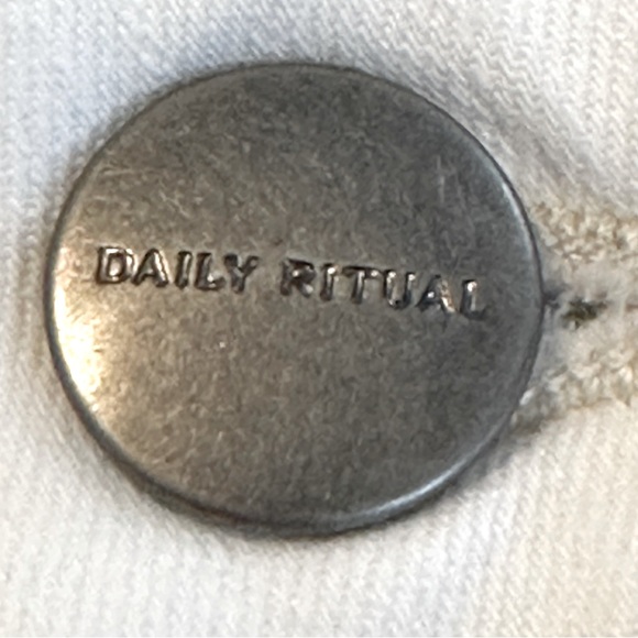 Daily Ritual High Rise Womens Raw Hem Jean Shorts 31/12 - Picture 7 of 11